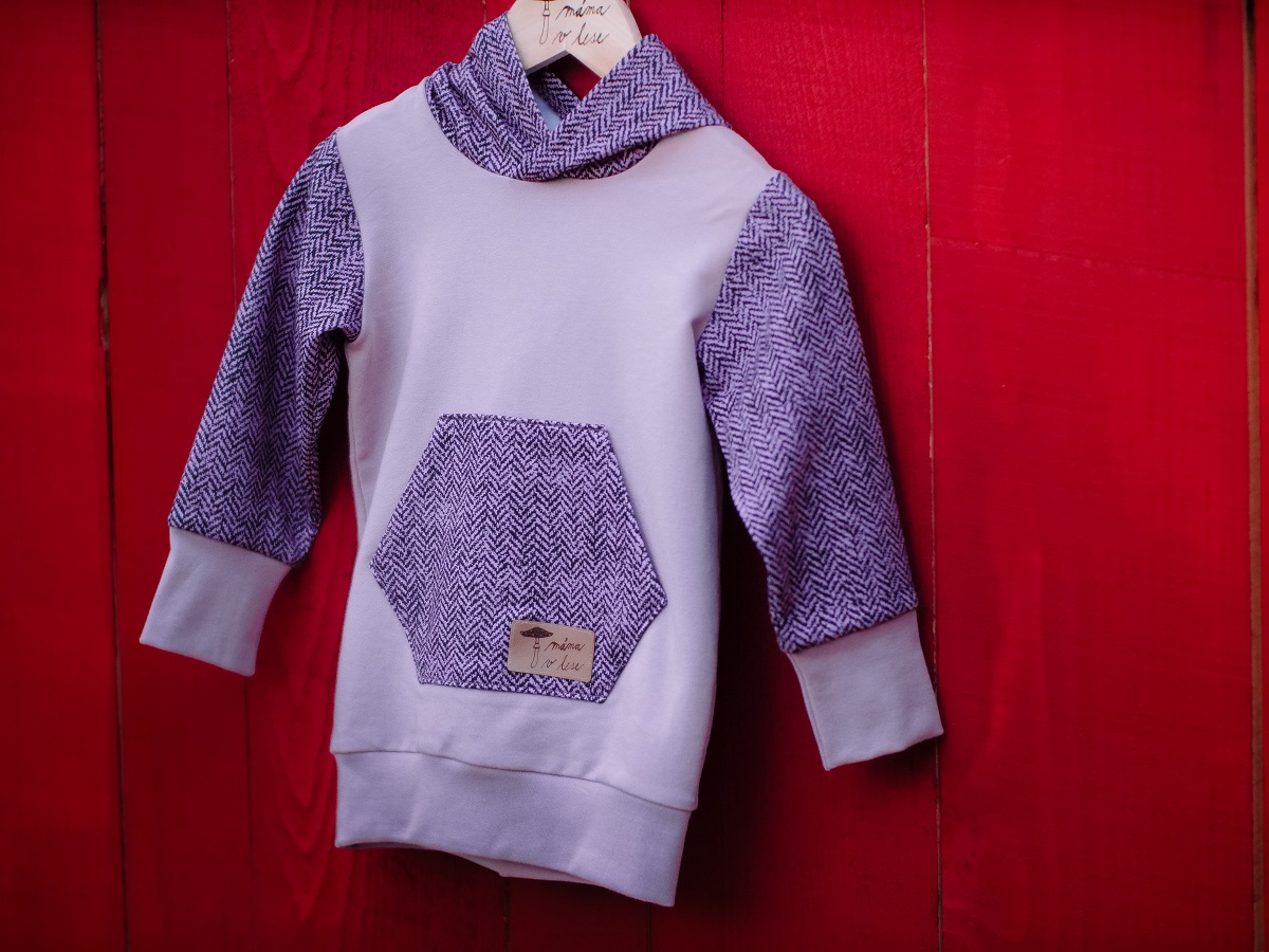 mikina s kapucí růžová máma v lese růžové dívčí mikina s kapsou máma v lese